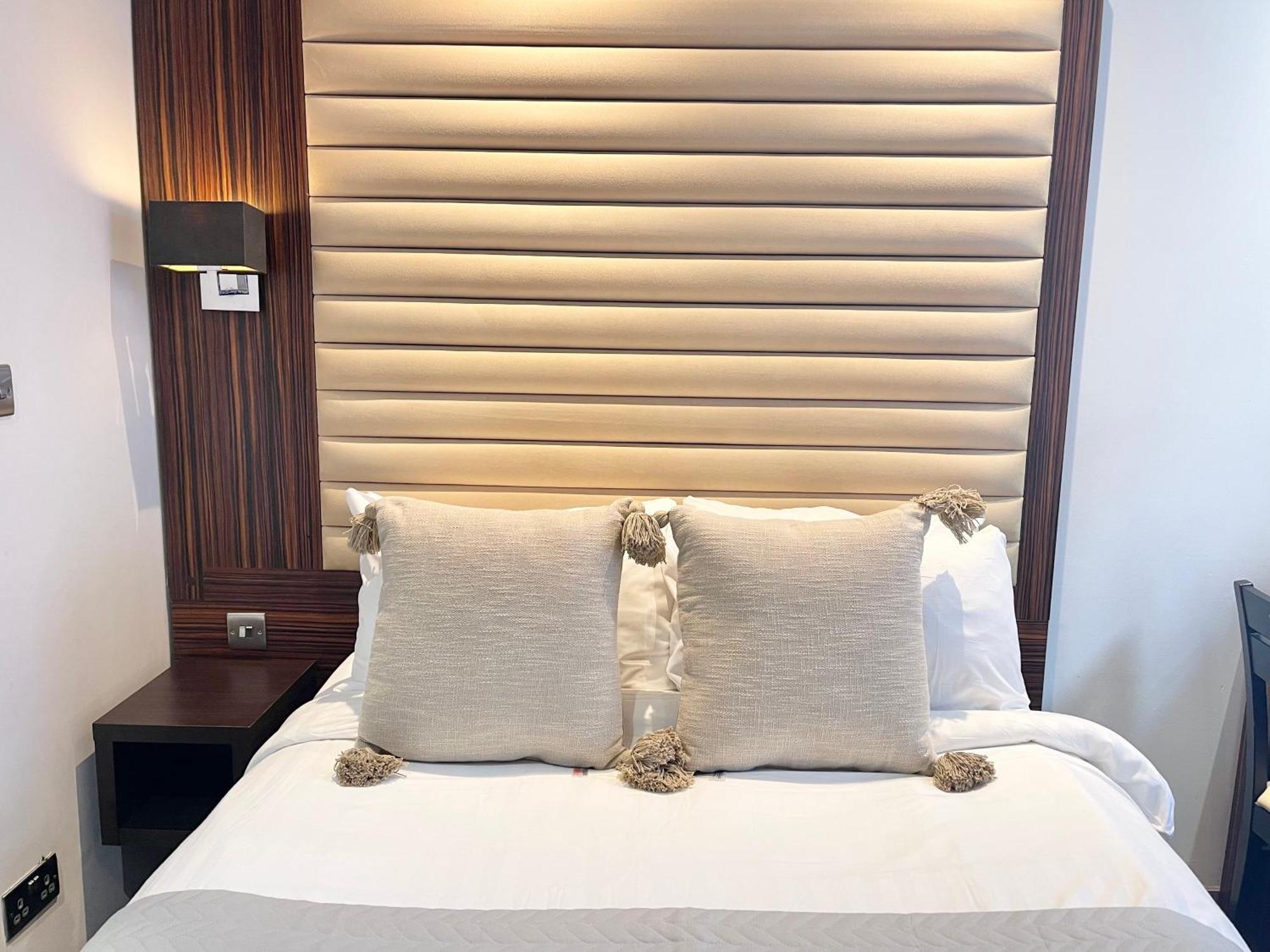 Maitrise Hotel London Exterior photo