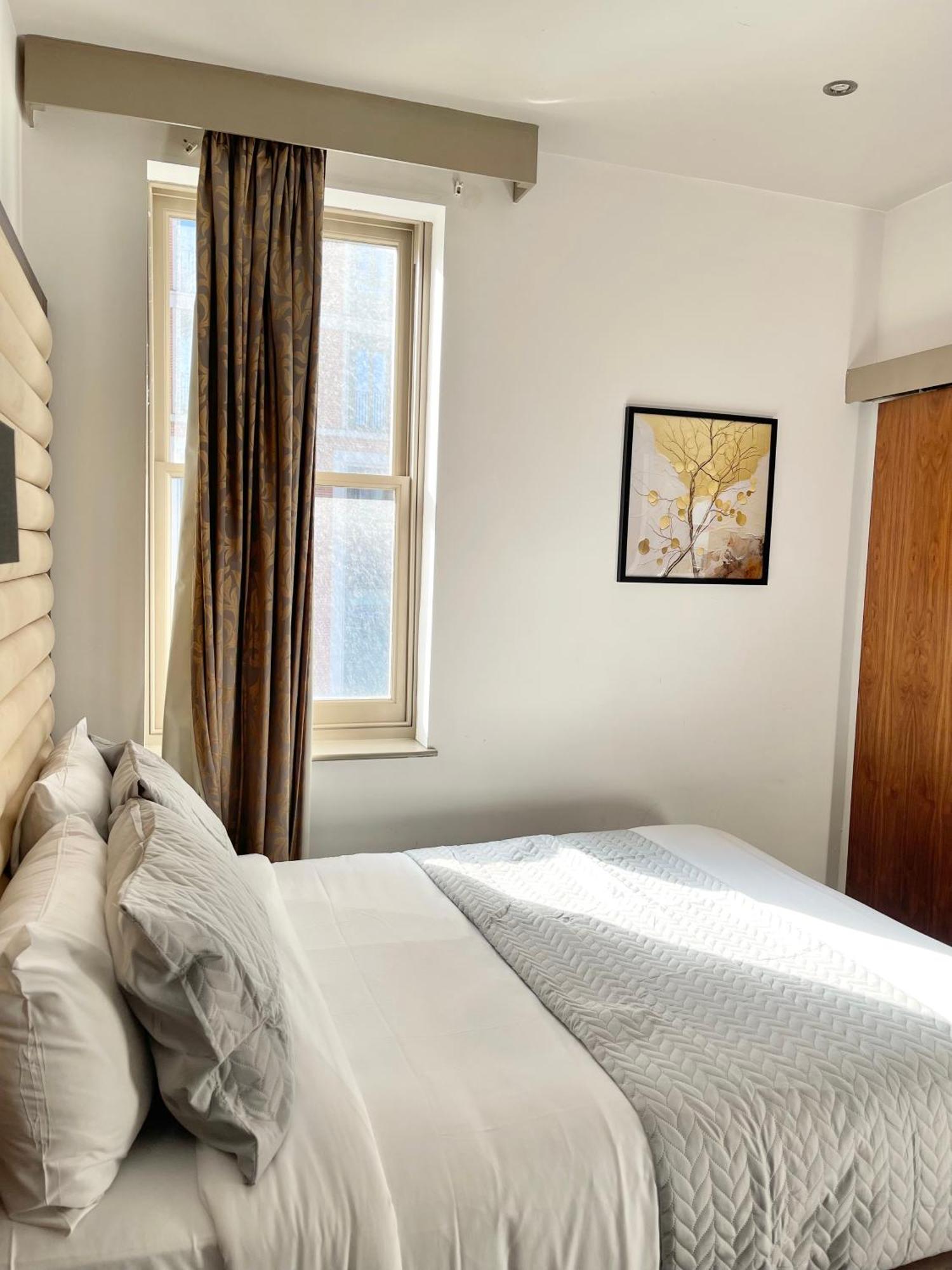 Maitrise Hotel London Exterior photo