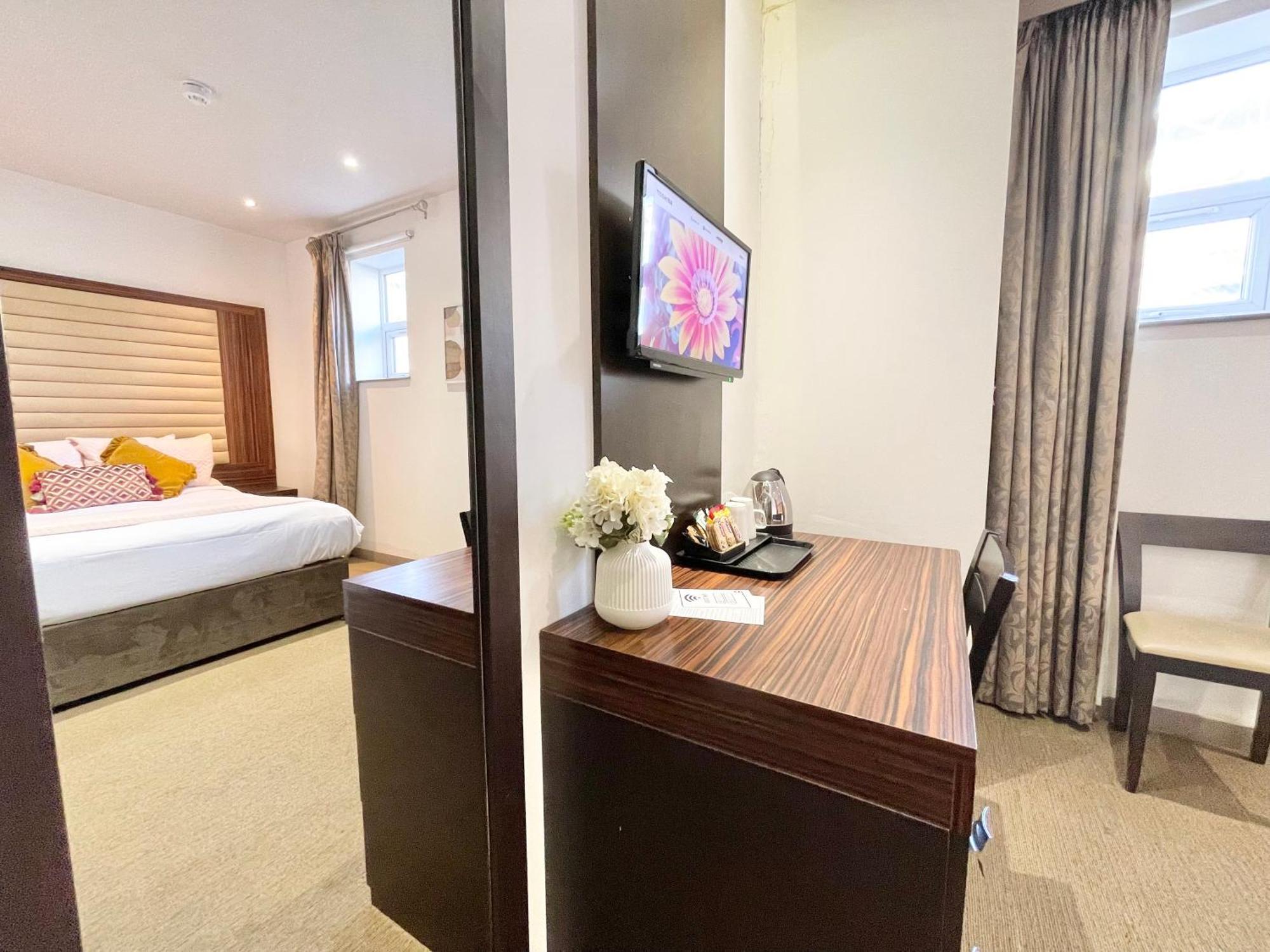 Maitrise Hotel London Exterior photo
