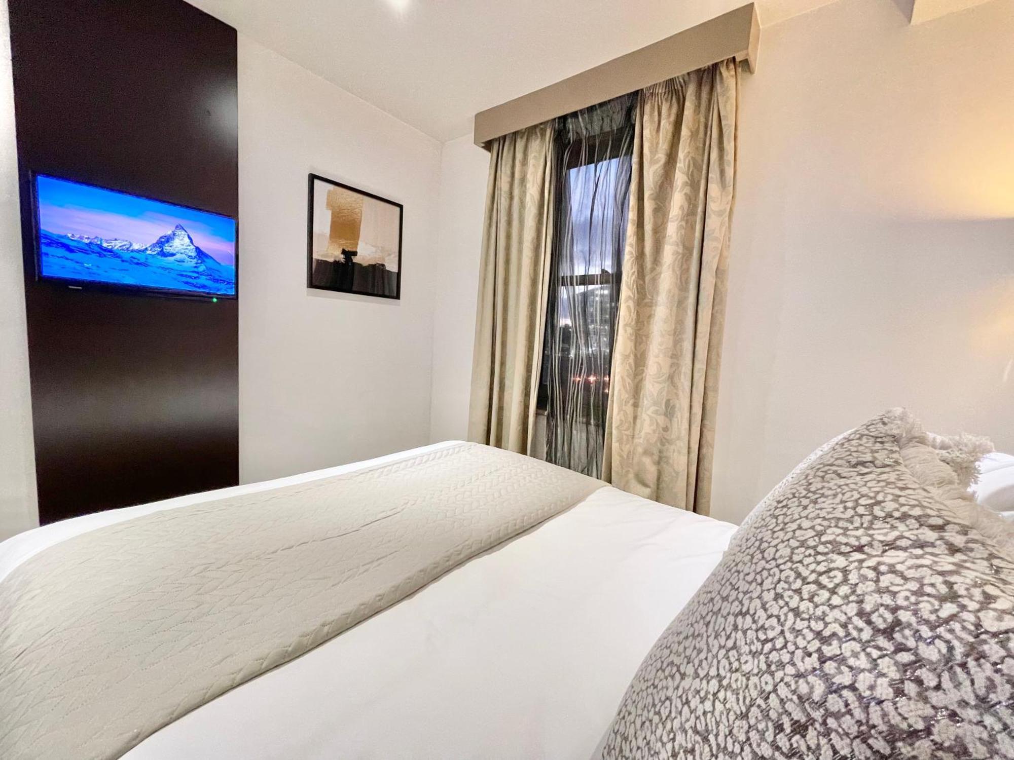 Maitrise Hotel London Exterior photo